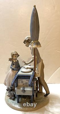 LLADRO RARE Ice Cream Vendor with Girl and Dog #5325 LARGE MINT
