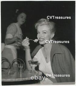 MARILYN MONROE Original Vintage Andre de Dienes Large Photo eating Ice Cream