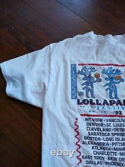 Vintage 1992 LOLLAPALOOZA T-shirt Pearl Jam Soundgarden Chili Peppers Ice Cube L