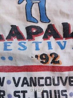 Vintage 1992 LOLLAPALOOZA T-shirt Pearl Jam Soundgarden Chili Peppers Ice Cube L