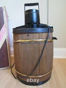 Vintage LARGE 6 Qt. Electric Ice Cream Maker Freezer 7231 wood NICE & WORKS