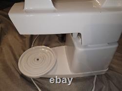 Vintage Oyster Regency Kitchen Center Blender/Grinder/Processor Ice Cream Mak